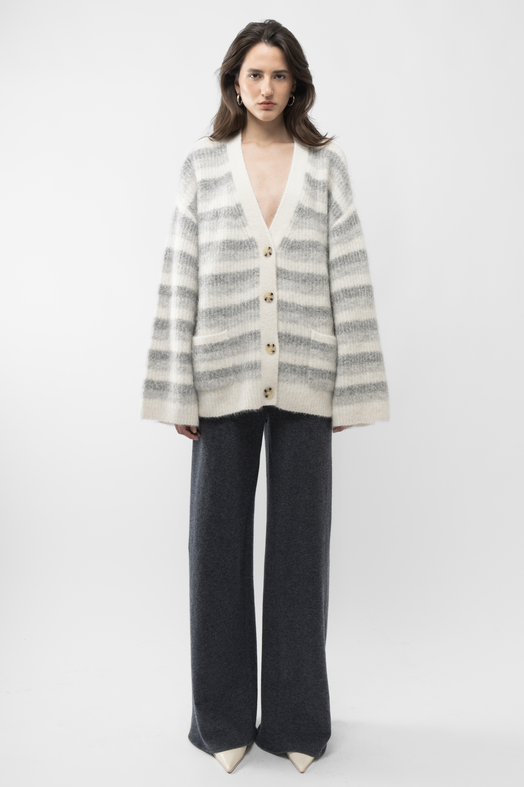 Knitted Oversize Cardigan - Arakii