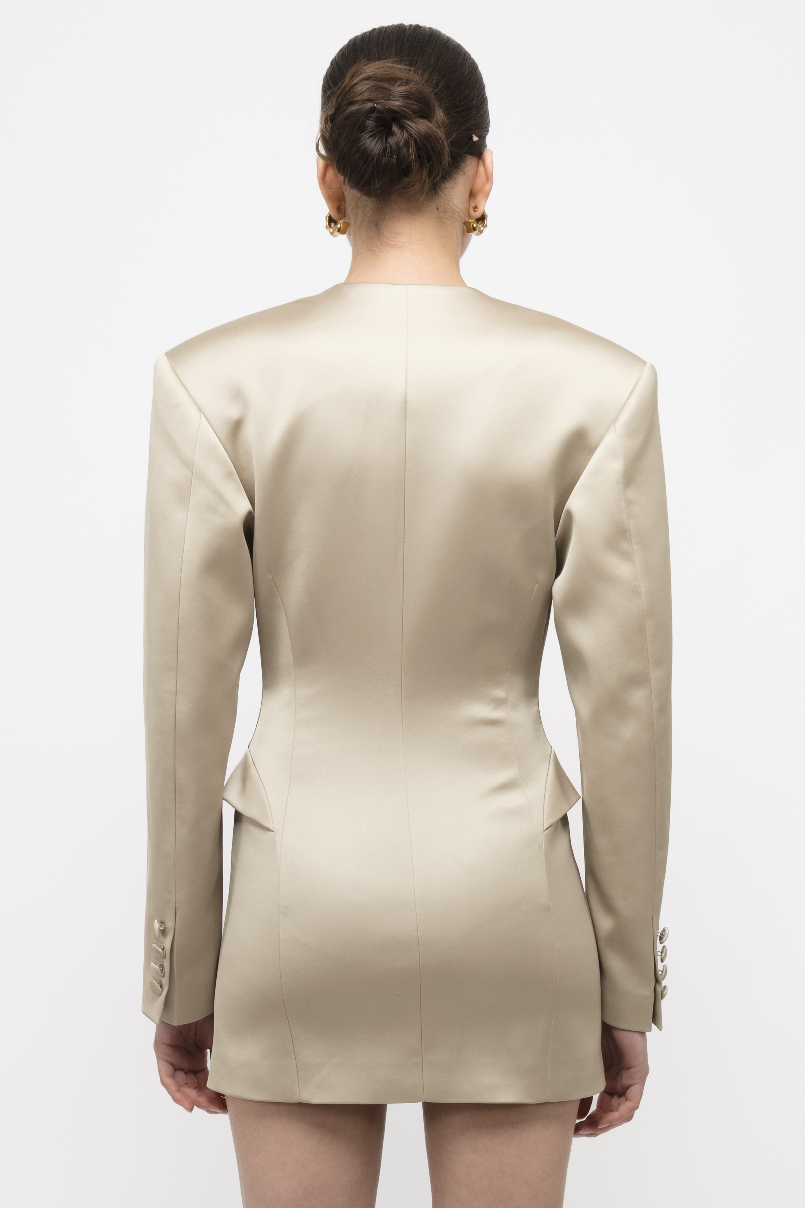 Arakii Silouh Button Blazer In Green
