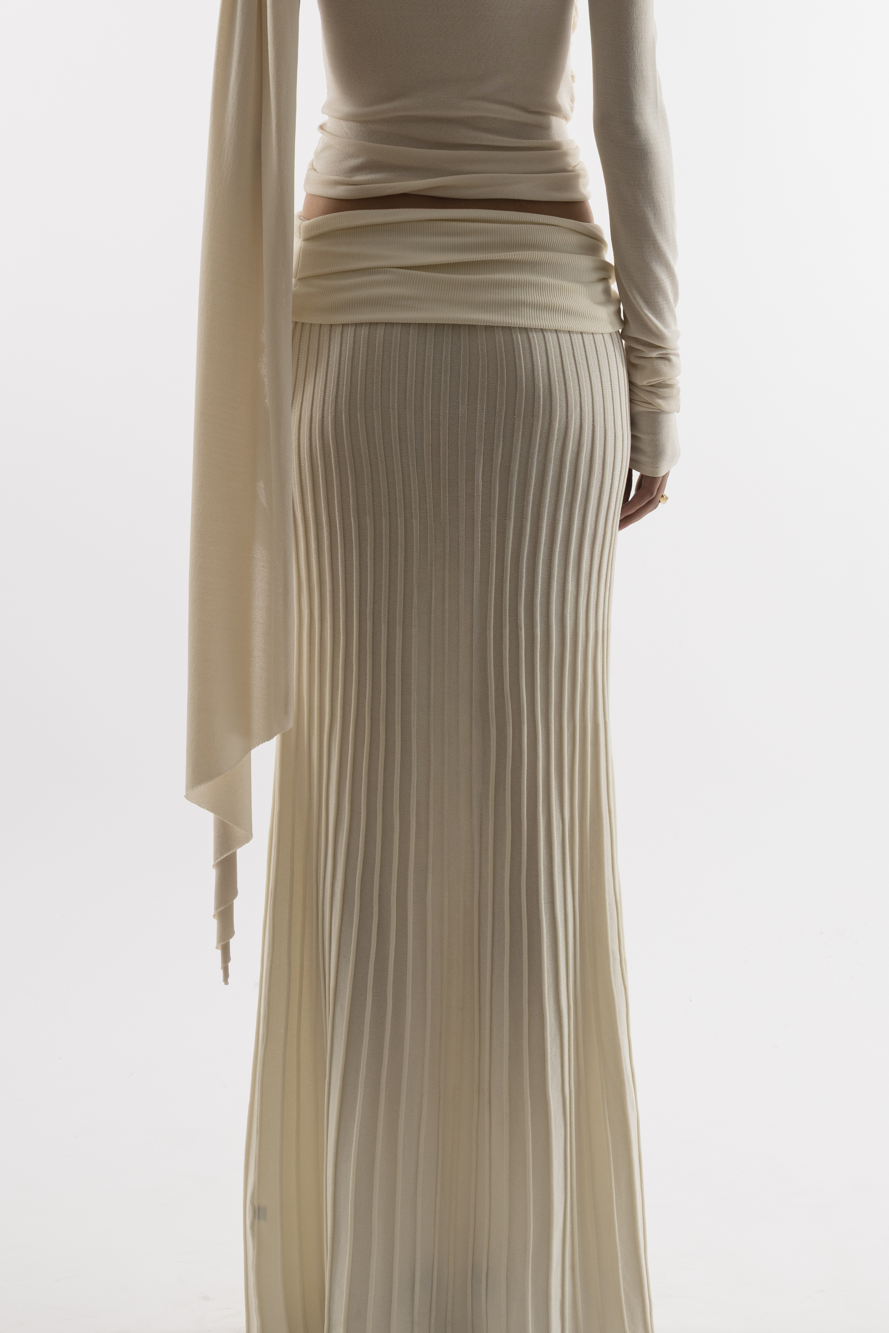 Arakii Breeze Skirt In White