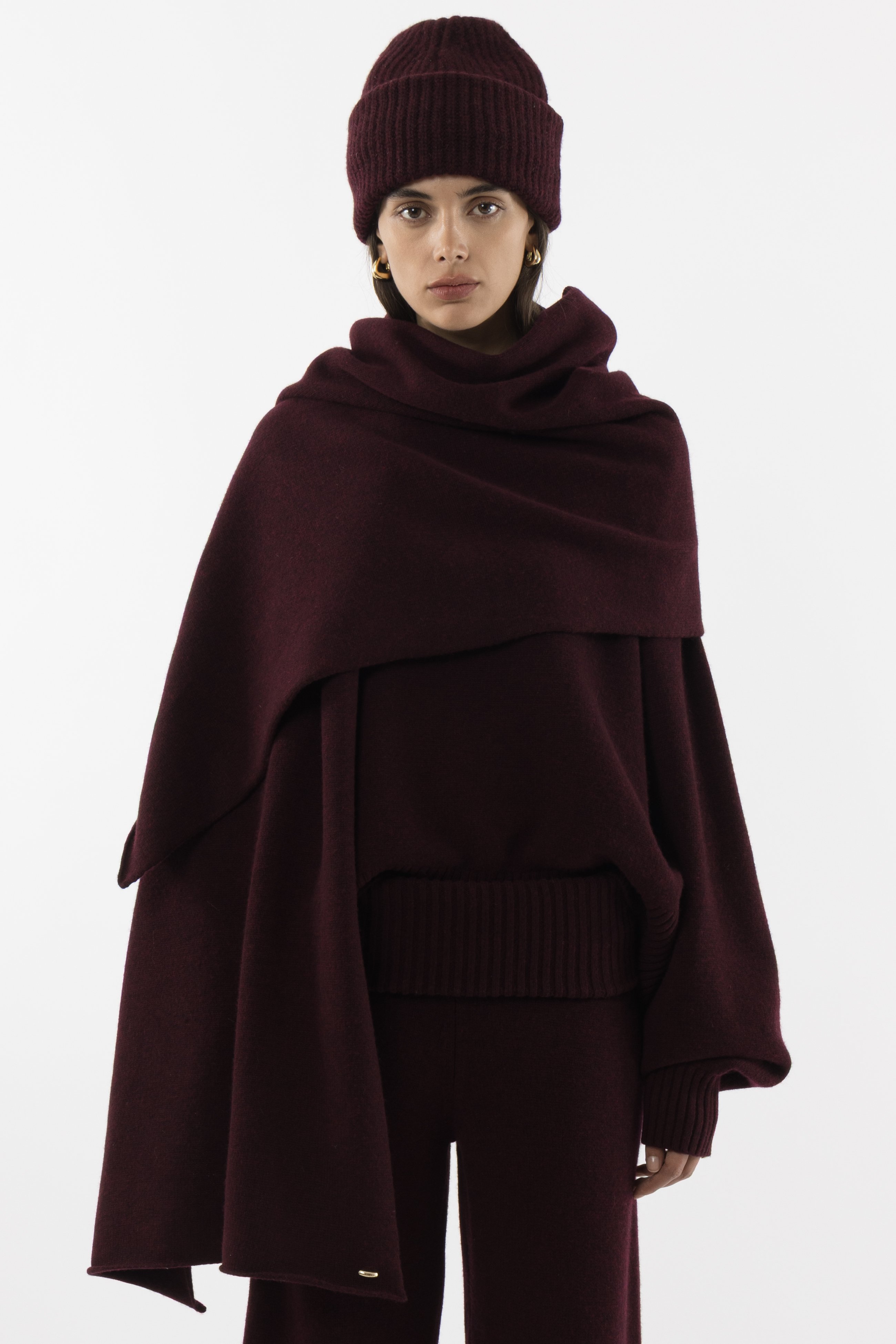 Arakii Knitted Scarf In Burgundy