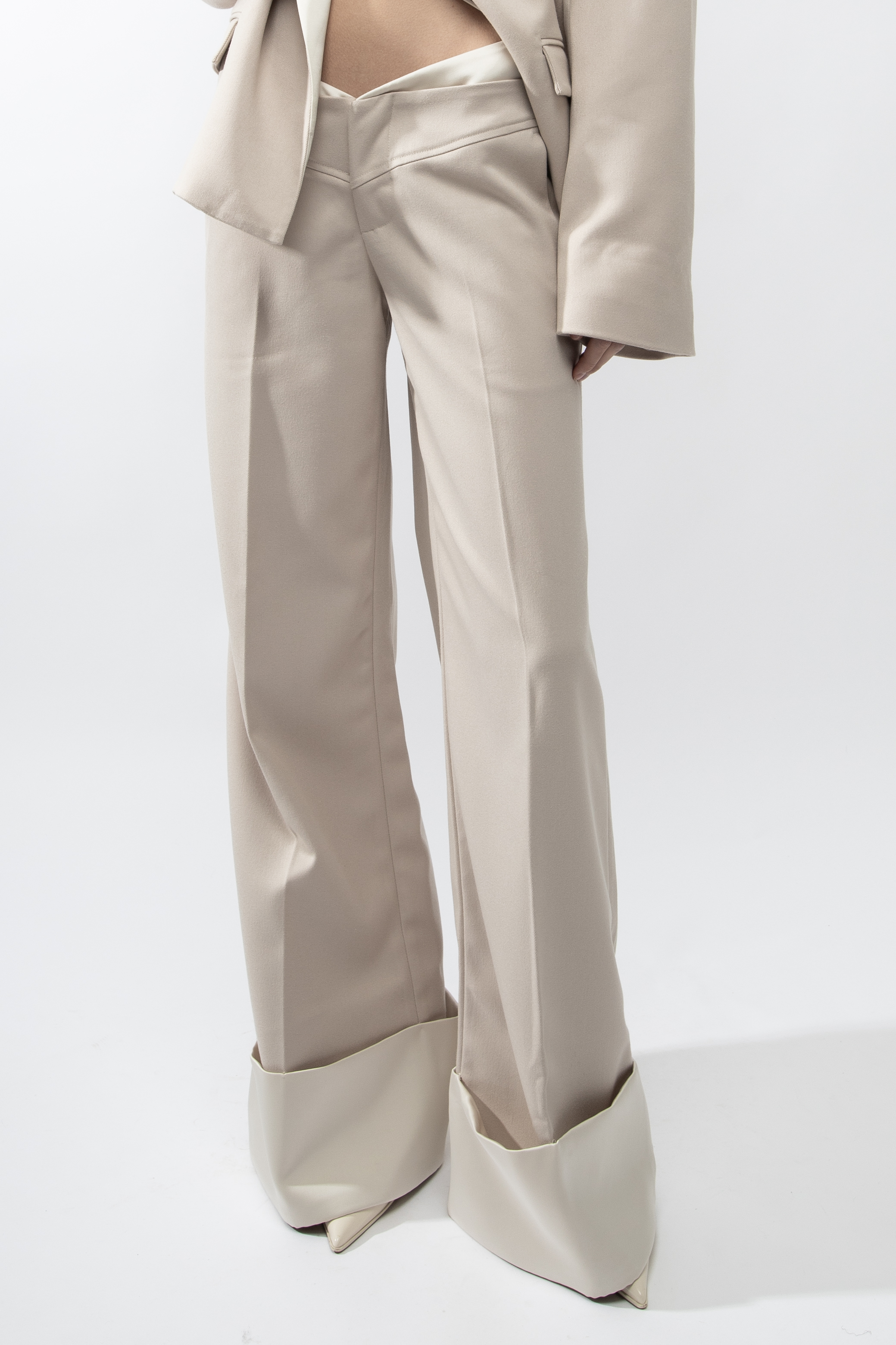 Arakii Point Pants In Gold